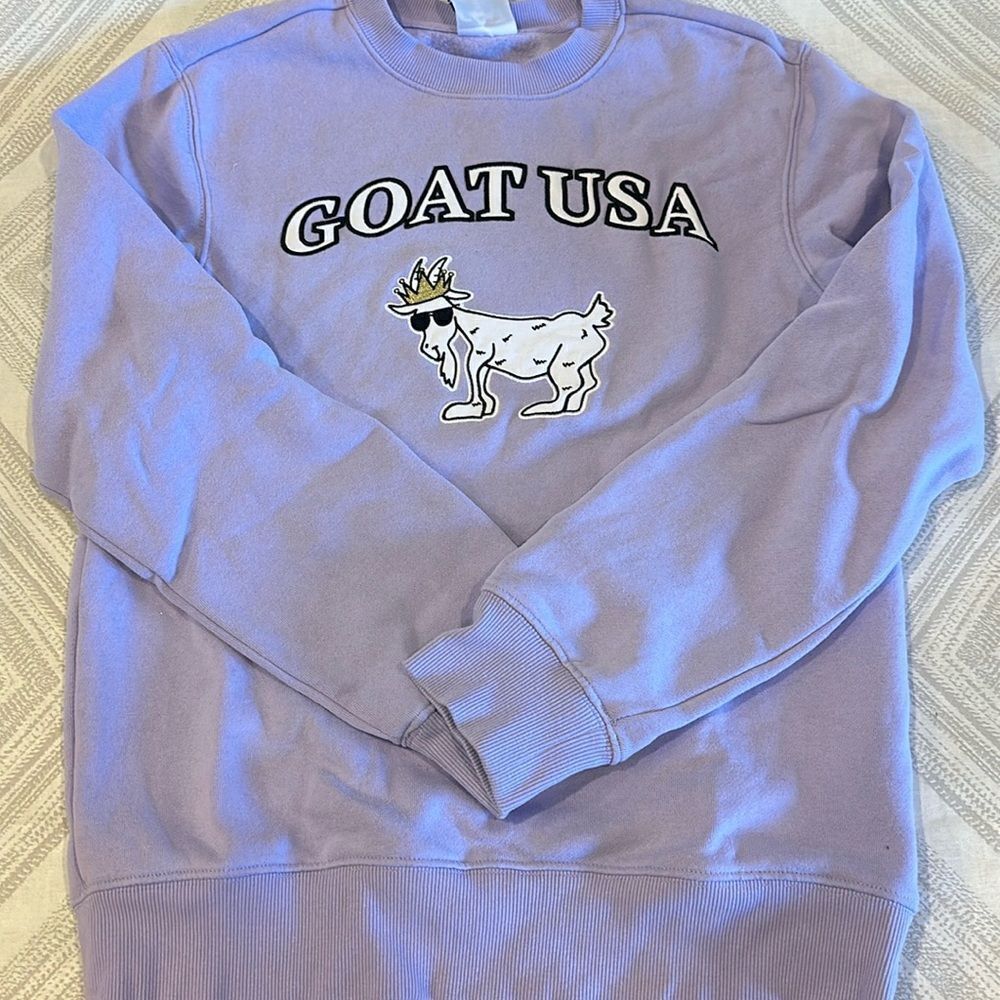 GOAT USA Lavender Women’s Front Logo Crewneck Sweatshirt - Size XS
